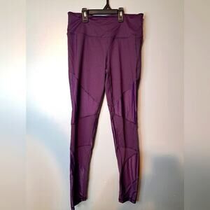 Victoria Sport Leggings Size Medium